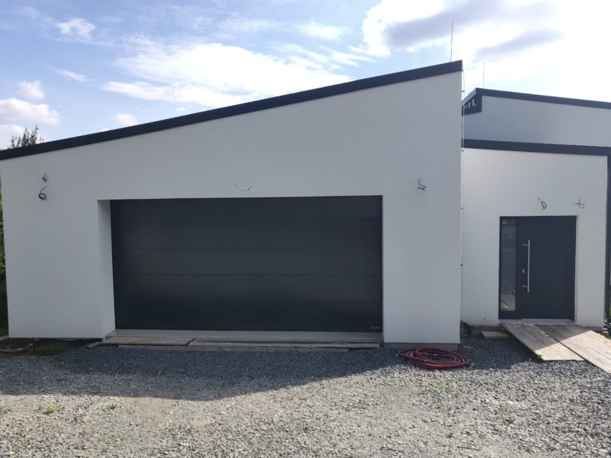 9cc8577f-db85-44e4-9a31-3dacde585699